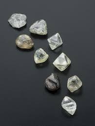 Rough Diamond Auctions Sweeping Changes In Pricing And Distribution Gems Gemology Rough Diamond Rocks And Gems Diamond Gemstone