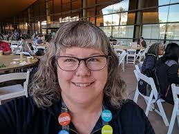 Leanne Knott's Instagram, Twitter & Facebook