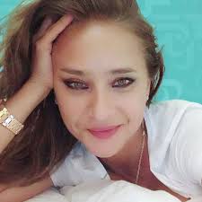 والله لما كانت النجمة نيللى كريم قد خضعت لسيشن صور جديد نشرته عبر صفحاتها الخاصة على مواقع. Ù†ÙŠÙ„Ù„ÙŠ ÙƒØ±ÙŠÙ… Ø¨Ø¨Ø·Ù† Ø¹Ø§Ø±ÙŠ ØµÙˆØ±Ø© Ù…Ø¬Ù„Ø© Ø§Ù„Ø¬Ø±Ø³