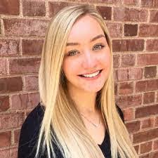 Nikki Hook's Instagram, Twitter & Facebook