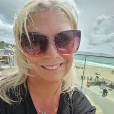 Just painted this room. Any suggestions feels like there needs some pizazz