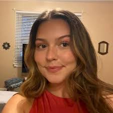 Elizabeth Madrid's Instagram, Twitter & Facebook