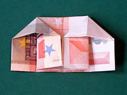 Geld kann nicht nur aufgrund seines wertes glücklich machen. Ein Geld Haus Bauen Basteln Gestalten