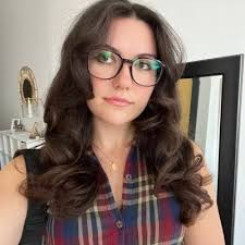 Valerie Breslow's Instagram, Twitter & Facebook