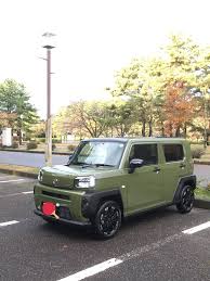 ダイハツ タフトとはどんな車？ グレード：g グレード：g タフトは2020年に発売された新型の軽自動車で、リフトアップされた車高や角ばったボディデザインなど、力強いオフロードsuvのような雰囲気が特徴です。 日常使い. è§'ã°ã£ãŸã‚«ã‚¿ãƒãŒå¥½ãã§é¸ã³ã¾ã—ãŸ ãƒ€ã‚¤ãƒãƒ„ ã‚¿ãƒ•ãƒˆ Samurai Garage ã‚µãƒ ãƒ©ã‚¤ã‚¬ãƒ¬ãƒ¼ã‚¸