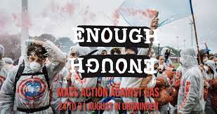 It describes itself as 'a cooperation between people who together battle the fossil fuel industry and its power'. Code Rood Ende Gelande