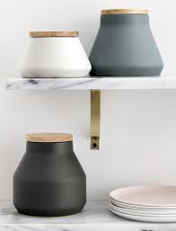 Debbie meyer foodsaver french bull glasslock good cook harmon face values hutzler idesign(tm. Keep Your Food And Decor Fresh With These 13 Modern Jars And Canisters