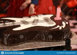 Unsere redaktion hat unterschiedlichste marken ausführlich analysiert und wir zeigen ihnen als leser hier die resultate. Geburtstagskuchen Fur Einjahriges Baby Stockbild Bild Von Jahr Geburtstag 154190719