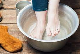 I got a splinter the other day in my pinky. 5 Simple And Painless Ways To Remove A Splinter Mental Floss