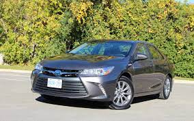 A continuously variable transmission (cvt) delivers that power to the front wheels. 2017 Toyota Camry Hybrid Low On Excitement High On Dependability The Car Guide