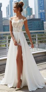 Wenn sie weiß beibehalten möchten, können sie sich beispielsweise für ein weißes kleid mit blütendruck entscheiden. Cloverbridal Damen Elegantes Langes Weisses Hochzeitskleid Boho Spitze Chiffon A Linie Applikationen Brautkleid Ubergrosse Mit Zug Elegantes Brautkleid Brautkleider Bekleidung Ayurvedanetworkbhu Com