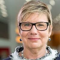 Fiona Baxter's Instagram, Twitter & Facebook