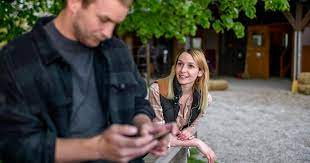 Sie sind bei „sturm der liebe in gefahr denn „tim muss nicht nur um eine, sondern gleich um zwei frauen bangen. Bilder Bildergalerie Zur Folge 3401 Sturm Der Liebe Ard Das Erste