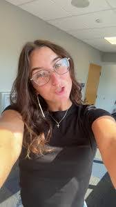 Leanne Evans's Instagram, Twitter & Facebook