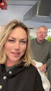 Carrie Leatherman's Instagram, Twitter & Facebook