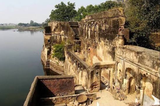 Ajaygarh fort Khajuraho: Entry fee, Best time to Visit, Photos & Reviews