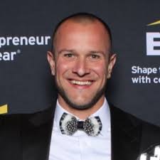 Shawn Gorham (@shawngorham)