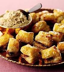 Mincemeat Parcel With Bourbon Butter Recipe By Nigella Lawson Great For Christmas Evening Nigella Christmas Food Nigella Lawson Recipes