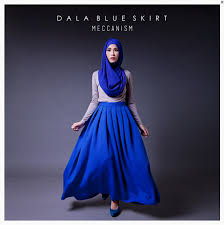Bahkan zaskia mengakui bahwa penghasilannya di bisnis fashion… Model Baju Gamis Ala Zaskia Adya Mecca Hijabfest
