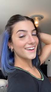 Charli D Amelio Charlidamelio Official Tiktok Watch Charli D Amelio S Newest Tiktok Videos In 2020 Dyed Hair New Hair Look Hair Inspo Color