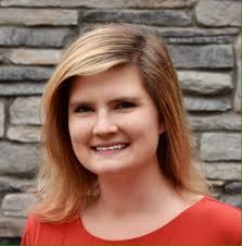 ◔◡◔) ♥ MEET LAUREN MANSTON, SOUTHERN DOOR SPEECH & LANGUAGE PATHOLOGIST! ♥  "Hello! As a recent graduate of UW-Madison, I am thrilled to start my  career facilitating communication skills in young learners