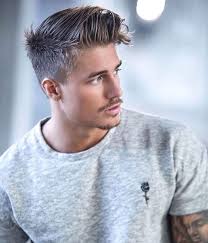 neue frisur manner 2021 frisuren lange haare manner undercut lange haare manner haarschnitt manner