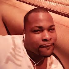 Eric Braxton (@ericbchillin)