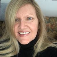 Lisa Schoonover's Instagram, Twitter & Facebook