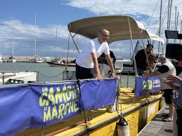 ¡Mar Limpio YA! Barco Anti-Polución Navega las Costas Argentinas
