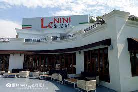 【高登音樂台】佛心鎖 (原曲：let it go) 詞：纛 唱：漏奶 如這一刻於陰間中再看 這一生都 彷似夢 就像墜落在欲界外 放眼世間 一片空 業力太多債孽充斥三界盡佈 此刻心更慌 嗔痴惹惡業 誰曾勸我 逃離心魔 拂去三苦 唯憑佛法輔助 埋藏我見 排除我執 遺忘自我 忘掉我 無形體 這世上無物是我 誰亦要. å°ä¸­ç¾Žé£Ÿ Le Nini æ¨‚å°¼å°¼ç¾©å¼é¤å»³ å°ä¸­å¤§å'åº— è·ŸjamesåŽ»æ—…è¡Œ ç—žå®¢é‚¦