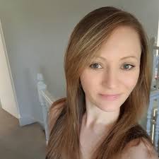 Mary Ringer's Instagram, Twitter & Facebook