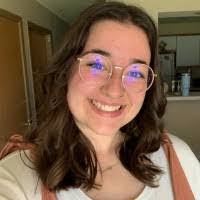 April Manis's Instagram, Twitter & Facebook