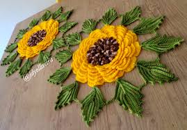 Caminho De Mesa De Crochê Girassol Passo A Passo Flor Girassol Em 2020 Caminho De Mesa De Croche Girassol De Croche Trabalhos Manuais
