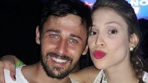 1 ela atua na posição de líbero.defende o time do osasco.também faz parte da seleção brasileira. Abrimos Mao Do Nosso Primeiro Filho Desabafa Marido De Camila Brait Rio 2016 Extra Online