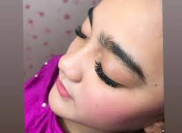 Biasanya saya pakai saat ke pesta atau saat foto untuk keperluan sosial media. Cantik Tanpa Repot Dengan Eyelash Extension