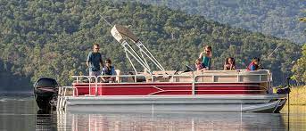 This brand is popularly known for its unsinkable design. Best Lake Boats Discover Boating