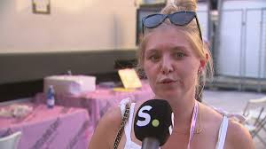 They have a son named georges. Sarah De Bie Mevrouw Wout Van Aert Dit Houd Ik Geen 9 Maanden Vol Milaan Sanremo Sporza