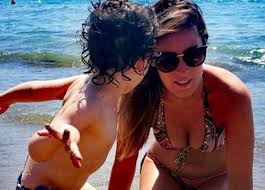 Jun 25, 2021 · maria elena boschi, il gesto di giulio berruti non sfugge ai paparazzi. Maria Elena Boschi L Oman La Fa Bella Si Ricomincia Con Piu Energia Foto Foto 3 Affaritaliani It