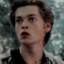 ﾟ⊱ Elijah Stevenson as Oliver in Everything Sucks! Layouts.