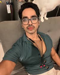 NEW YEAR NEW LOOK.. Happy New Year #shettyajits #malebellydancer  #malebellydancerindia #bellydancer #instagram