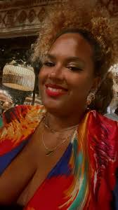 How to access a Braham basketball team photo from 1977?