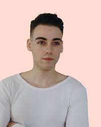 Hey Fam.... I'm any afro and dancehall Artist Nashie Lyon by name from Zim  but based in S A...please kindly follow me