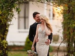 We did not find results for: Brautkleider Trends Kollektionen Fur Jede Figur Und Typ