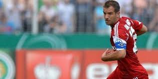 Be sure to call ahead with dr. Kisah Cinta Van Der Vaart Tempat Sama Beda Wanita Bola Net