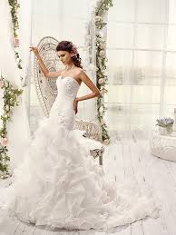 Ballkleid hochzeitskleid abendkleid viktorianische gothik burlesque kostüm coole kostüme kostüm ideen modenschau schöne kleider. Brautkleider Wien Die Schonsten Hochzeitskleider Fur Die Braut