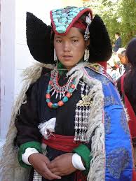 Traditional Dress Of Ladakhi Changpa Traditional Dresses Costumes Folk Costume