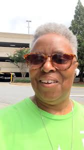 Making lemonade of lemons! Getting my walk in, getting my praise on, while  the last chemo treatment is happening!! 🔔 Ringing coming up!! 🎊🎉, Lu's,  Z 🙌🏾💜🙏🏾