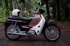 Honda astrea grand is a 100cc motorcycle generation of honda s pretty tough you could say as tough supra x 100cc honda engine that was different from the honda 100cc engine that now more precisely the purpose of astrea grand saia and supra x has performed better than the fit x and revo. Geger Honda Luncurkan Kembali Astrea Grand Baru Kuy Intip Sejarah Motor Bebek Legendaris Ini Semua Halaman Motorplus
