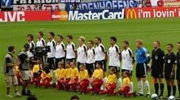 Ses performances sont appréciées et son retour en équipe nationale est de plus en plus évoqué. Equipe D Allemagne De Football Wikipedia