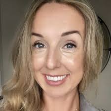 Gina Philbrick's Instagram, Twitter & Facebook